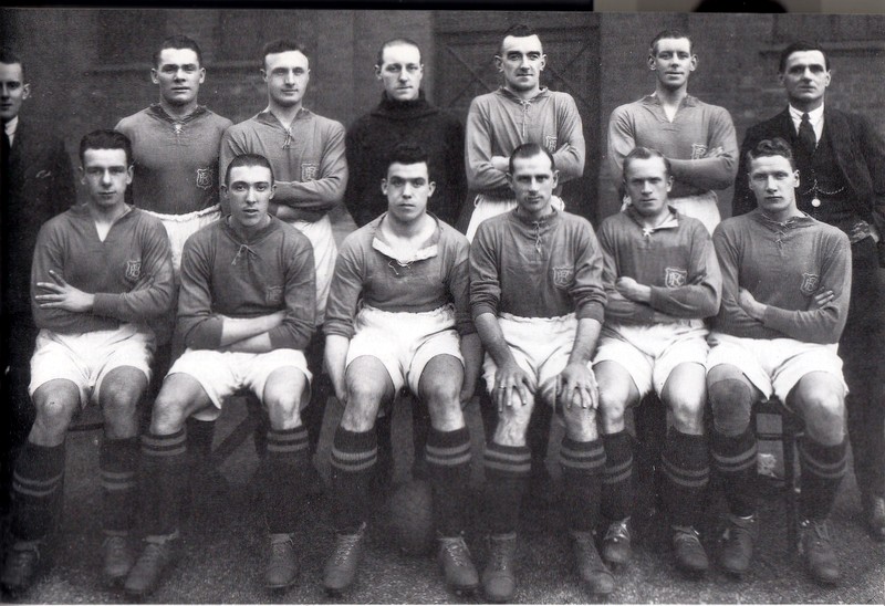 Everton squad in the mid-1920s. Hunter Hartback row, third from right