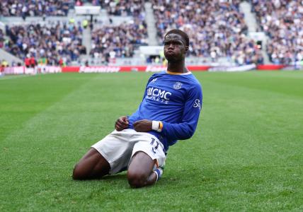 Everton Player Ratings: A brilliant moment for Barry
