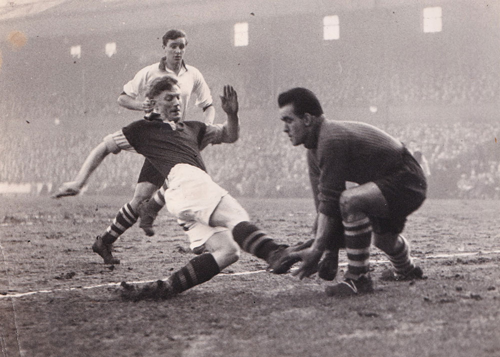 Les Shannon in action for Burnley