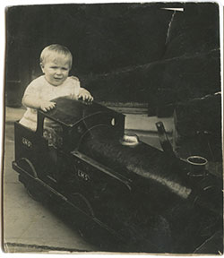 Dave Hickson aged 9 months